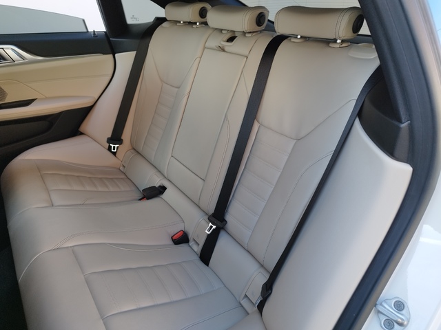 BMW i4 eDrive40 250 kW (340 CV)